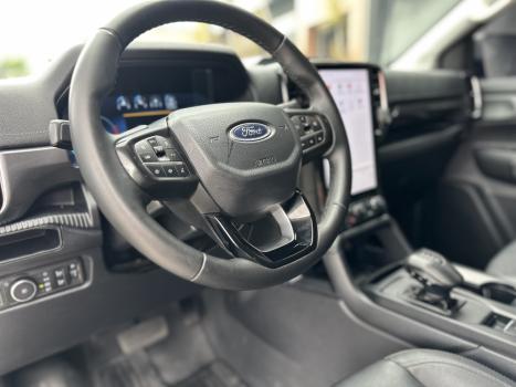 FORD Ranger 3.0 V6 4X4 LIMITED PLUS TURBO DIESEL CABINE DUPLA AUTOM�TICO, Foto 2