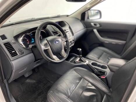 FORD Ranger 3.2 20V CABINE DUPLA 4X4 LIMITED TURBO DIESEL AUTOM�TICO, Foto 5