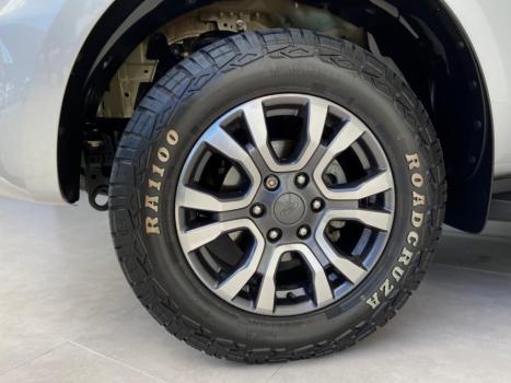FORD Ranger 3.2 20V CABINE DUPLA 4X4 LIMITED TURBO DIESEL AUTOM�TICO, Foto 16