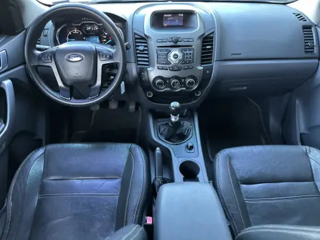 FORD Ranger 3.2 20V XLT 4X4 CABINE DUPLA TURBO DIESEL, Foto 6