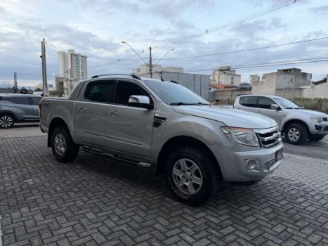 FORD Ranger 3.2 20V CABINE DUPLA 4X4 LIMITED TURBO DIESEL AUTOMÁTICO, Foto 8
