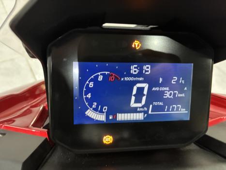 HONDA ADV 160 , Foto 2