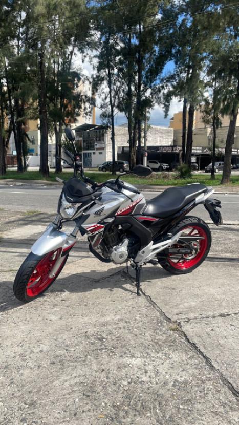 HONDA CB 250 F Twister FLEXONE, Foto 1