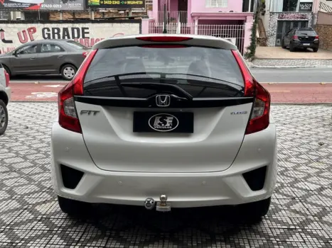 HONDA Fit 1.5 16V 4P LX FLEX AUTOMÁTICO, Foto 9 HONDA Fit 1.5 16V 4P LX FLEX AUTOMÁTICO, Foto 9