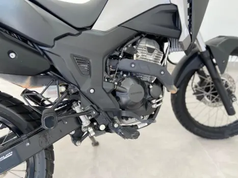 HONDA XRE 300 Sahara , Foto 4