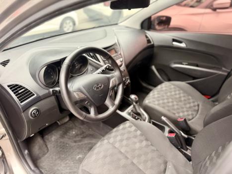 HYUNDAI HB 20 Hatch 1.6 16V 4P FLEX COMFORT STYLE AUTOMÁTICO, Foto 4