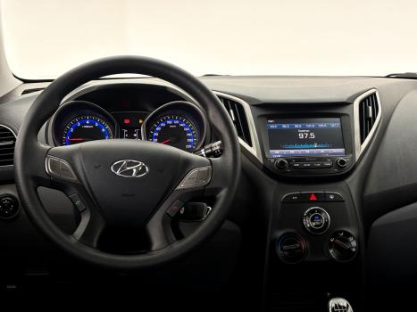 HYUNDAI HB 20 Sedan 1.6 16V 4P FLEX COMFORT PLUS, Foto 14