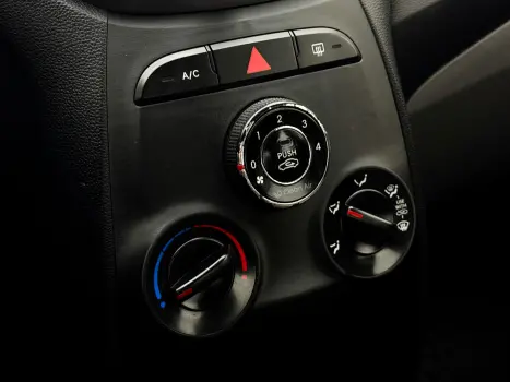 HYUNDAI HB 20 Sedan 1.6 16V 4P FLEX PREMIUM AUTOM�TICO, Foto 14