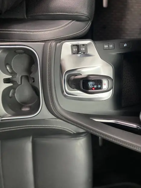 JAGUAR E-Pace 2.0 16V 4P P300 R-DYNAMIC SE AWD TURBO AUTOMTICO, Foto 9