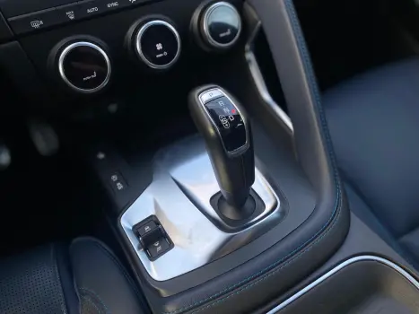 JAGUAR E-Pace 2.0 16V 4P P300 R-DYNAMIC SE AWD TURBO AUTOM�TICO, Foto 15