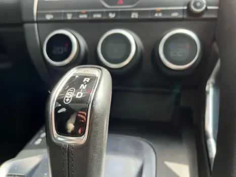 JAGUAR E-Pace 2.0 16V 4P P250 AWD TURBO AUTOM�TICO, Foto 15