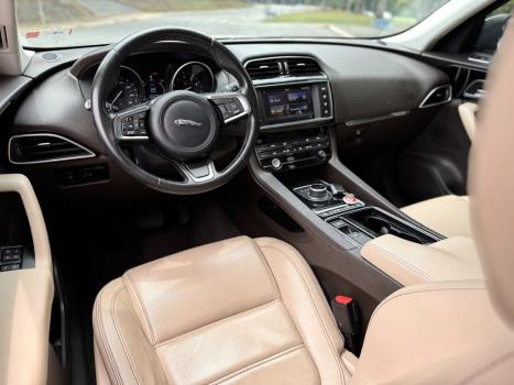 JAGUAR F-Pace 2.0 16V 4P AWD INGENIUM PRESTIGE TURBO AUTOM�TICO, Foto 16
