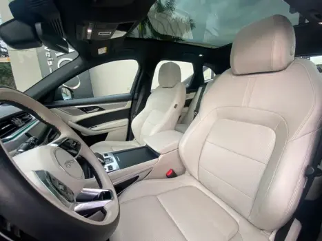 JAGUAR F-Pace 2.0 16V 4P AWD P400E PHEV R-DYNAMIC SE TURBO AUTOM�TICO, Foto 6