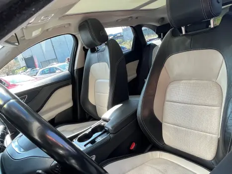 JAGUAR F-Pace 3.0 V6 4P AWD R-SPORT SUPERCHARGED AUTOM�TICO, Foto 14