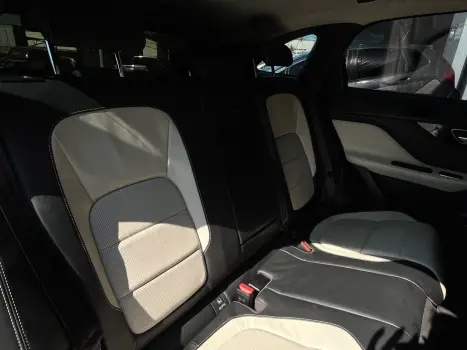 JAGUAR F-Pace 3.0 V6 4P AWD R-SPORT SUPERCHARGED AUTOM�TICO, Foto 20