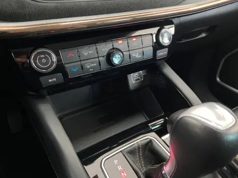 JEEP Commander 1.3 16V 4P FLEX T270 LIMITED TURBO AUTOM�TICO AT6, Foto 9