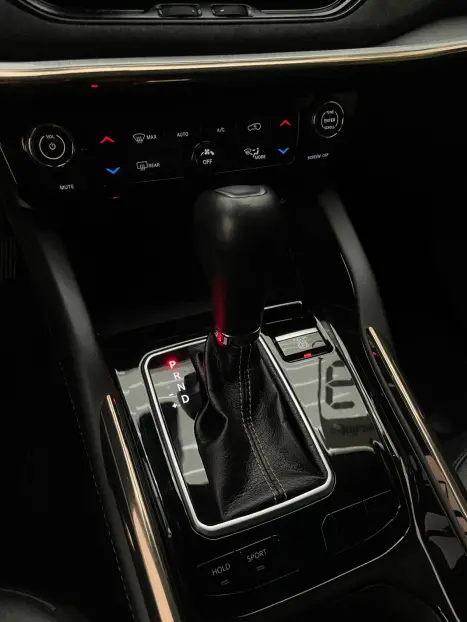 JEEP Commander 1.3 16V 4P FLEX T270 LIMITED TURBO AUTOM�TICO AT6, Foto 17