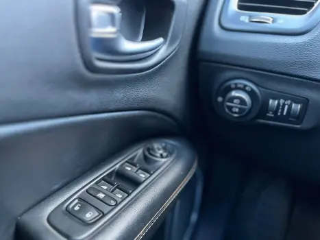 JEEP Compass 2.0 16V 4P LONGITUDE FLEX AUTOM�TICO, Foto 8