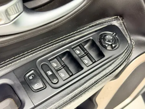 JEEP Renegade 1.8 16V 4P FLEX SPORT AUTOM�TICO, Foto 16