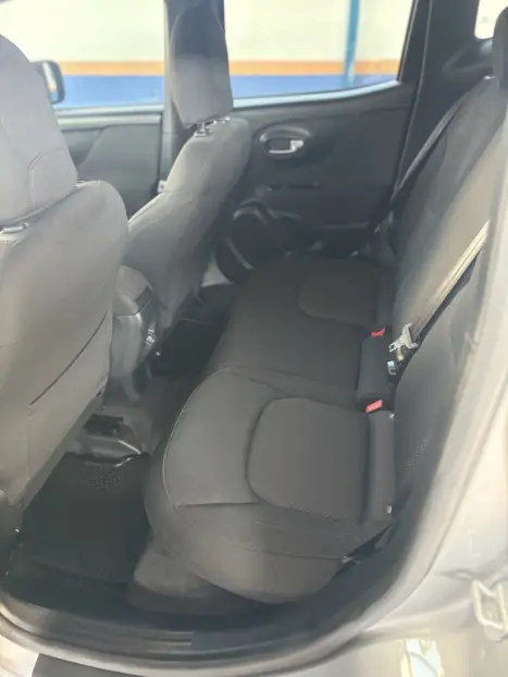 JEEP Renegade 2.0 16V 4P TURBO DIESEL MOAB 4X4 AUTOMÁTICO, Foto 3 JEEP Renegade 2.0 16V 4P TURBO DIESEL MOAB 4X4 AUTOMÁTICO, Foto 3