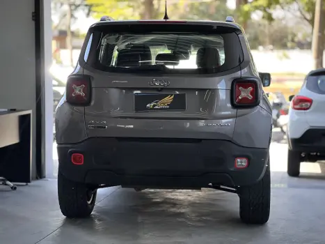 JEEP Renegade 2.0 16V 4P TURBO DIESEL LIMITED 4X4 AUTOMÁTICO, Foto 15 JEEP Renegade 2.0 16V 4P TURBO DIESEL LIMITED 4X4 AUTOMÁTICO, Foto 15