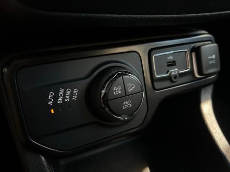 JEEP Renegade 2.0 16V 4P TURBO DIESEL LONGITUDE 4X4 AUTOM�TICO, Foto 8