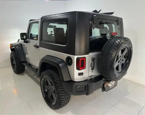 JEEP Wrangler 3.8 V6 12V SPORT TETO R�GIDO AUTOM�TICO, Foto 3