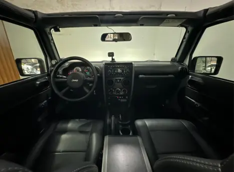 JEEP Wrangler 3.8 V6 12V SPORT TETO R�GIDO AUTOM�TICO, Foto 5