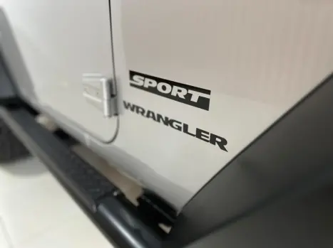 JEEP Wrangler 3.8 V6 12V SPORT TETO R�GIDO AUTOM�TICO, Foto 14