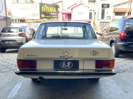 MERCEDES-BENZ 230.6 2.3 4P, Foto 12