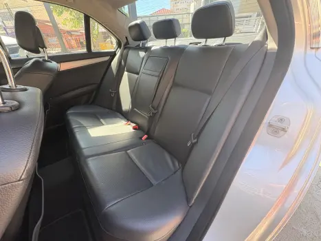 MERCEDES-BENZ C 200 1.8 16V 4P CGI AVANTGARDE AUTOM�TICO, Foto 9
