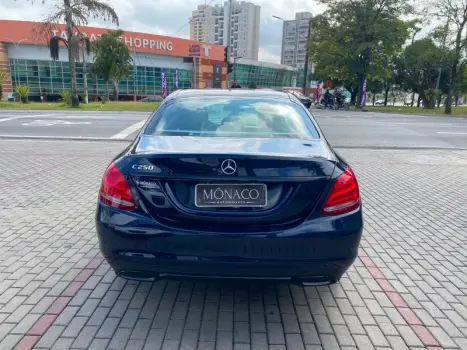 MERCEDES-BENZ C 250 2.0 16V 4P CGI AVANTGARDE 9-GTRONIC AUTOM�TICO, Foto 3