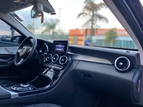 MERCEDES-BENZ C 250 2.0 16V 4P CGI AVANTGARDE 9-GTRONIC AUTOM�TICO, Foto 9