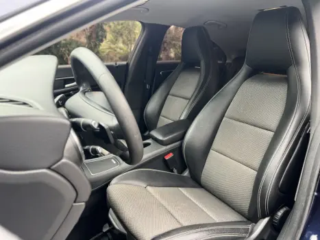 MERCEDES-BENZ CLA 180 1.6 16V 4P CGI TURBO 7G-TRONIC DCT AUTOMTICO, Foto 8