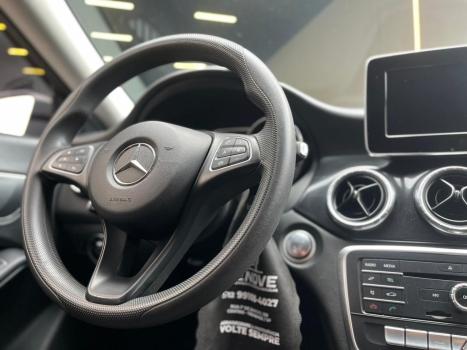 MERCEDES-BENZ CLA 180 1.6 16V 4P CGI TURBO 7G-TRONIC AUTOM�TICO DCT, Foto 9