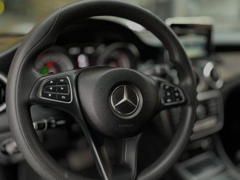 MERCEDES-BENZ CLA 180 1.6 16V 4P CGI TURBO 7G-TRONIC AUTOM�TICO DCT, Foto 14