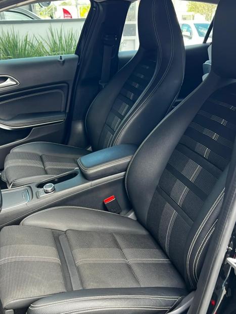 MERCEDES-BENZ GLA 200 1.6 16V 4P CGI ADVANCE TURBO AUTOMTICO, Foto 3