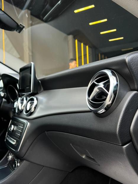 MERCEDES-BENZ GLA 200 1.6 16V 4P CGI ADVANCE TURBO AUTOMTICO, Foto 11