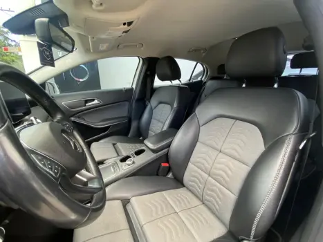 MERCEDES-BENZ GLA 200 1.6 16V 4P FLEX CGI STYLE TURBO AUTOM�TICO, Foto 6