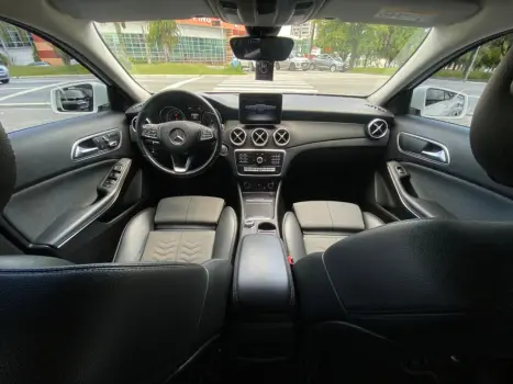 MERCEDES-BENZ GLA 200 1.6 16V 4P FLEX CGI STYLE TURBO AUTOM�TICO, Foto 9