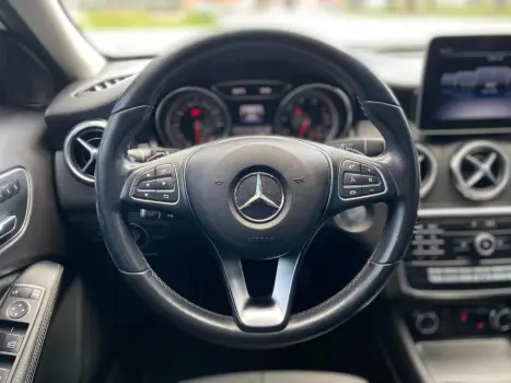 MERCEDES-BENZ GLA 200 1.6 16V 4P FLEX CGI STYLE TURBO AUTOM�TICO, Foto 11
