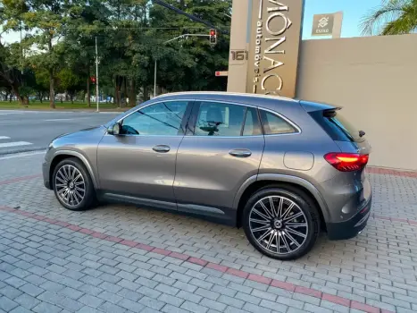 MERCEDES-BENZ GLA 200 1.3 16V 4P GCI AMG LINE 7G-DCT AUTOMÁTICO, Foto 4