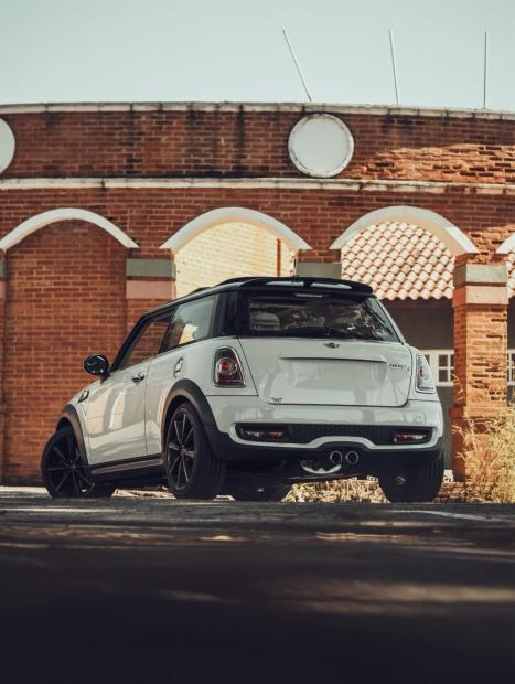 MINI Cooper 1.6 16V S TURBO AUTOM�TICO, Foto 4