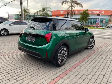 MINI Cooper 2.0 16V 4P CLUBMAN EXCLUSIVE TURBO AUTOM�TICO, Foto 4