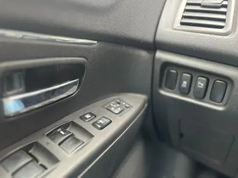 MITSUBISHI ASX 2.0 16V 4P, Foto 8