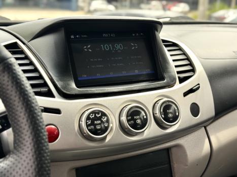 MITSUBISHI L 200 3.5 24V FLEX HPE 4X4  CABINE DUPLA AUTOM�TICO, Foto 3