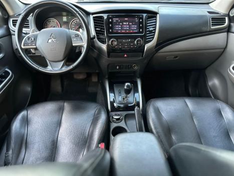 MITSUBISHI L 200 Triton 2.4 16V SPORT HPE 4X4 CABINE DUPLA TURBO DIESEL AUTOMÁTICO, Foto 9 MITSUBISHI L 200 Triton 2.4 16V SPORT HPE 4X4 CABINE DUPLA TURBO DIESEL AUTOMÁTICO, Foto 9