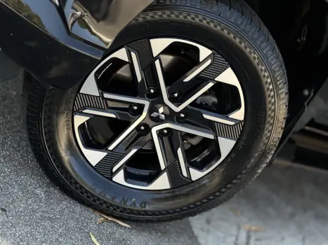 MITSUBISHI L 200 Triton 2.4 16V SPORT HPE-S 4X4 CABINE DUPLA TURBO DIESEL AUTOMÁTICO, Foto 3 MITSUBISHI L 200 Triton 2.4 16V SPORT HPE-S 4X4 CABINE DUPLA TURBO DIESEL AUTOMÁTICO, Foto 3