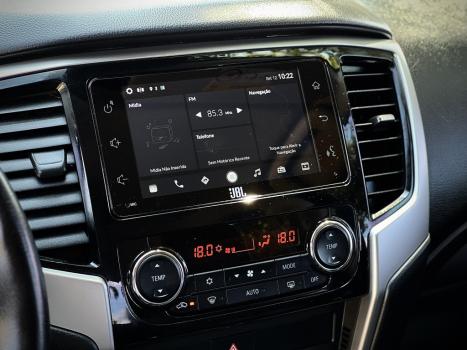 MITSUBISHI L 200 Triton 2.4 16V SPORT HPE-S 4X4 CABINE DUPLA TURBO DIESEL AUTOMÁTICO, Foto 10 MITSUBISHI L 200 Triton 2.4 16V SPORT HPE-S 4X4 CABINE DUPLA TURBO DIESEL AUTOMÁTICO, Foto 10