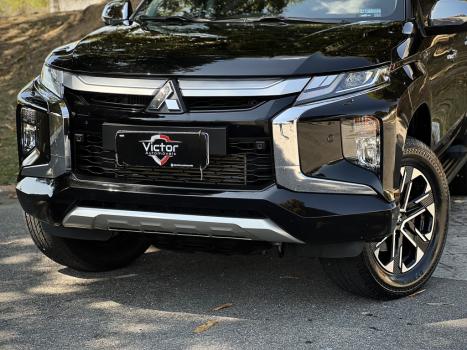 MITSUBISHI L 200 Triton 2.4 16V SPORT HPE-S 4X4 CABINE DUPLA TURBO DIESEL AUTOMÁTICO, Foto 14 MITSUBISHI L 200 Triton 2.4 16V SPORT HPE-S 4X4 CABINE DUPLA TURBO DIESEL AUTOMÁTICO, Foto 14
